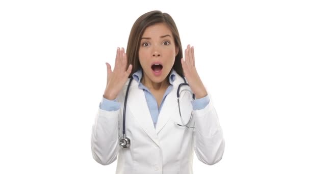 depositphotos_32062231-stock-video-medical-doctor-shocked-and-surprised